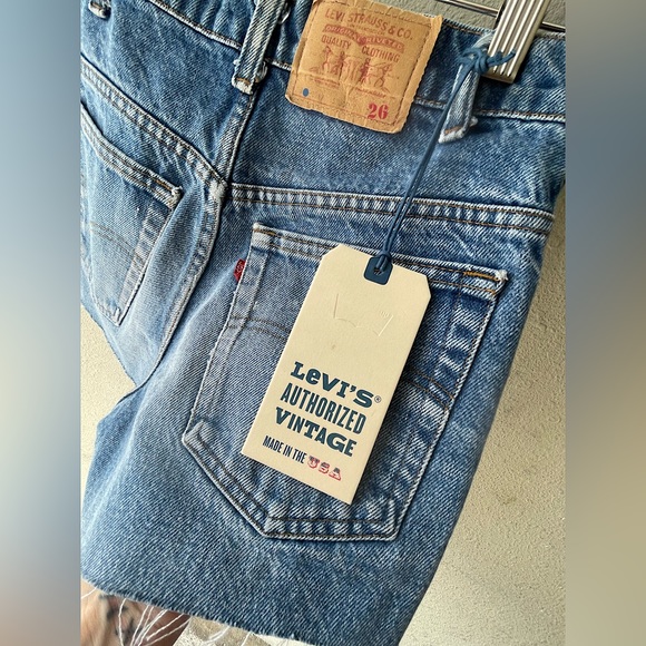 LEVI 501 SHORTS NWT